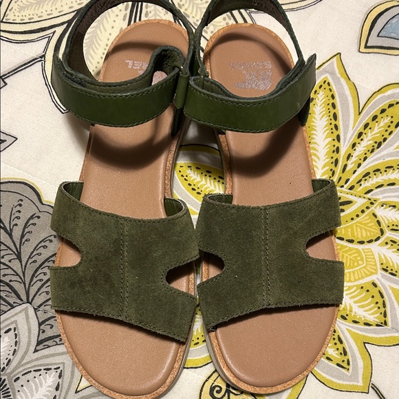 Sorel Shoes - Sorel Olive Green Suede Strap Sandals size 6 Velcro